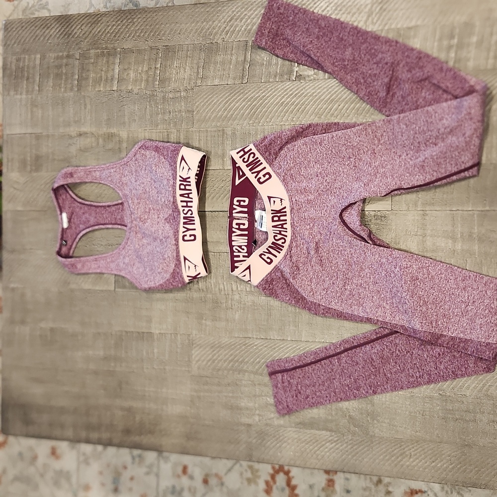 Gymshark leggings and sport bra set